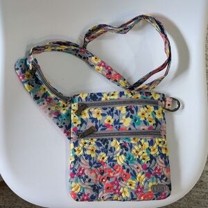 Lug skipper crossbody pouch